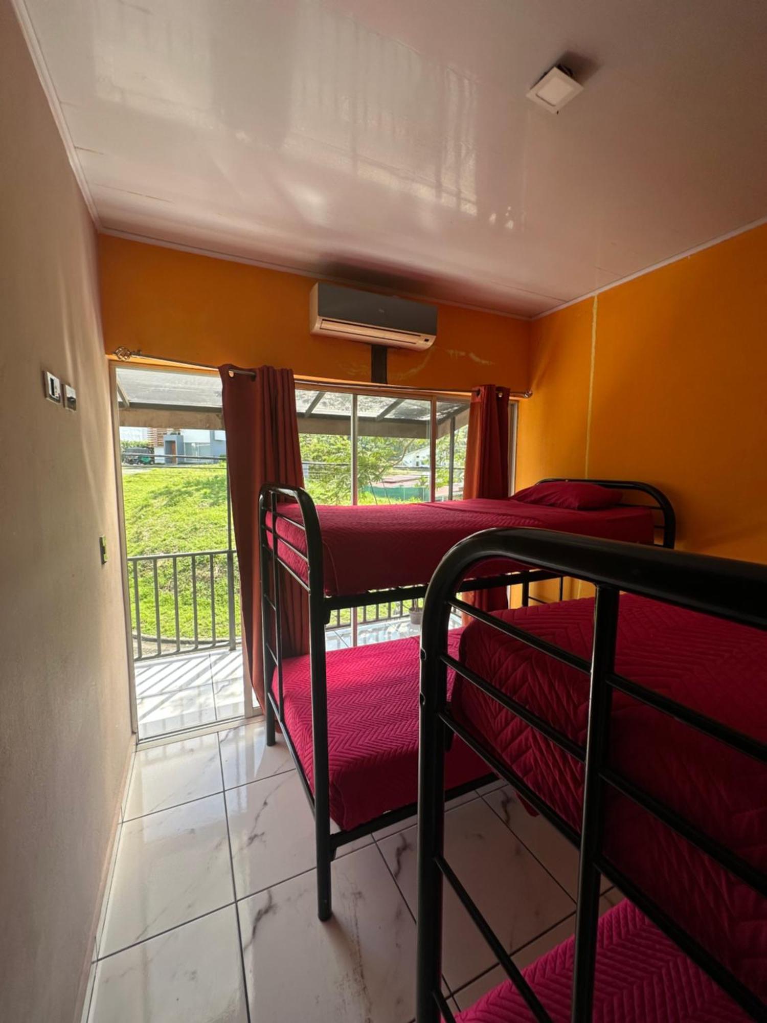 Punta Leona Beach Condos Хако Экстерьер фото